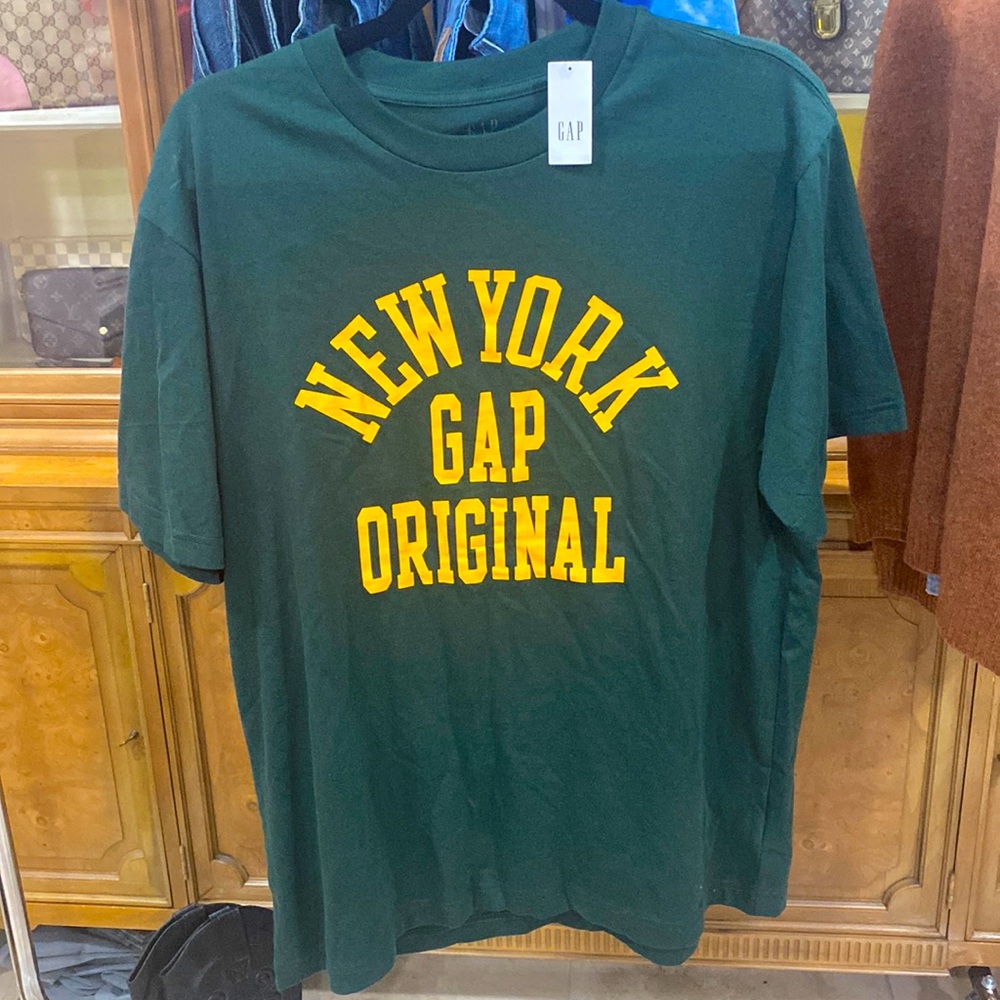 Green GAP T Shirt BRAND NEW